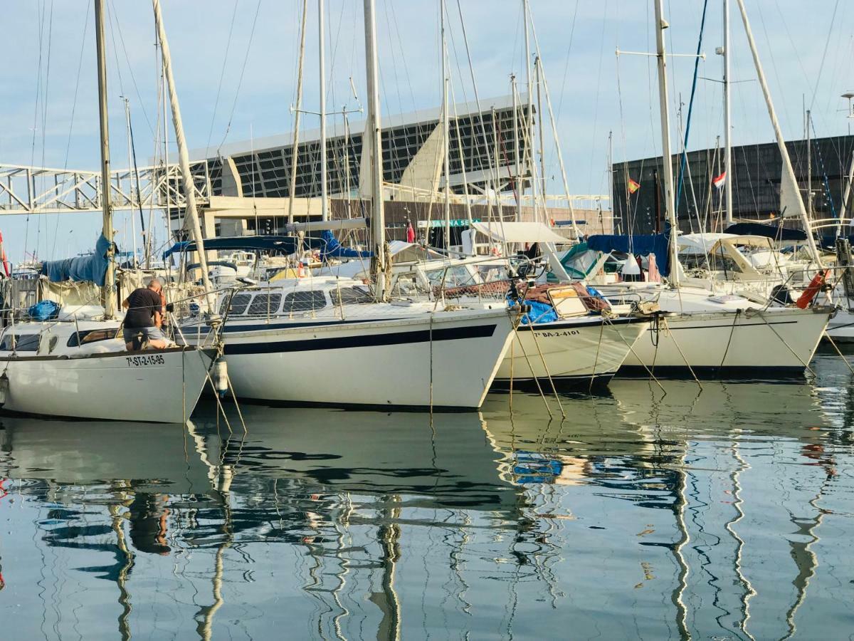 Готель Sleep & Boats Barcelona City Сан-Адріа-де-Бесос Екстер'єр фото